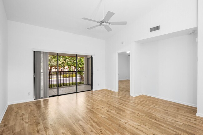 Building Photo - 206 Congressional Way