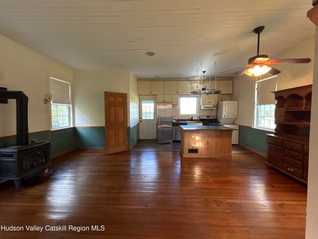 Building Photo - 135 Rudd Pond Rd