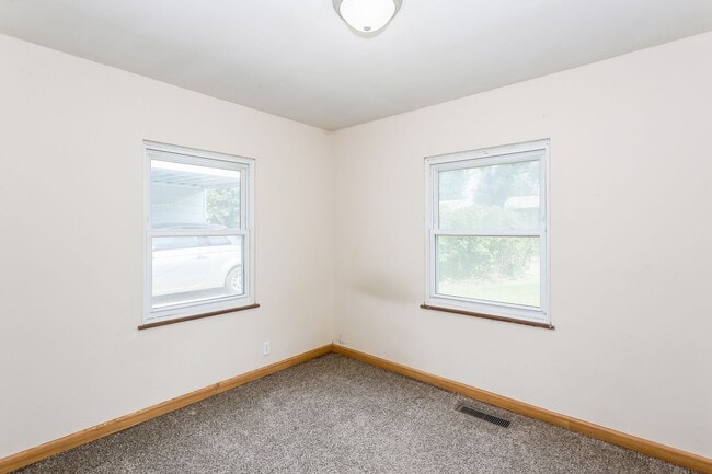 Building Photo - Updated Park City Home for Rent or Rent to...