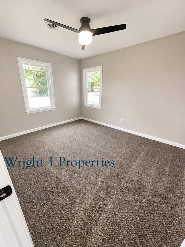 Building Photo - 602 Barbara Dr