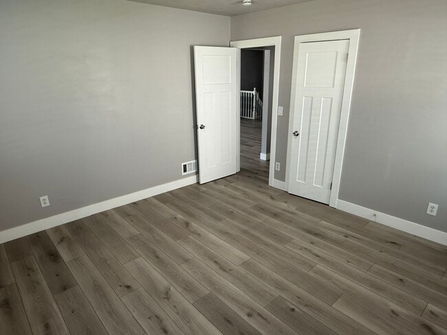 Building Photo - Newly renovated 4 bedroom home!