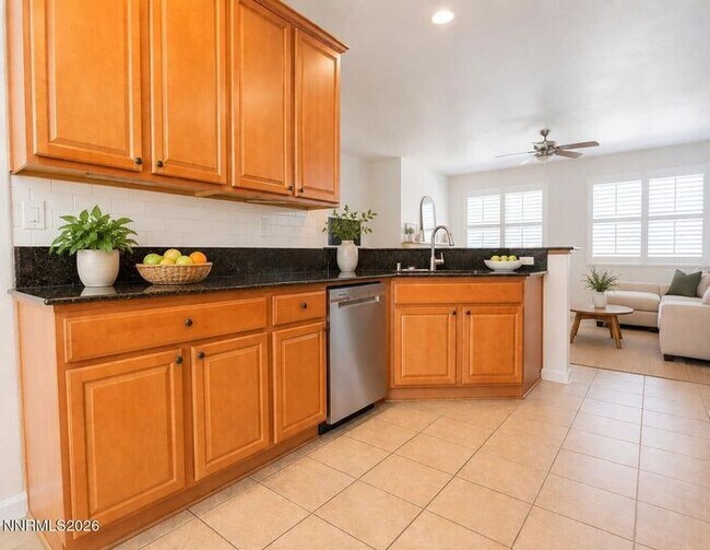Building Photo - Beautiful 3 Bed 2 Bath in 89436 - AVAILABLE NOW!