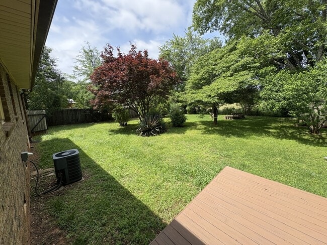 Building Photo - 4077 Brookfield Dr