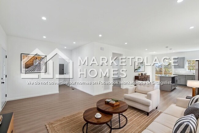 Building Photo - 4310 Ohls Ave