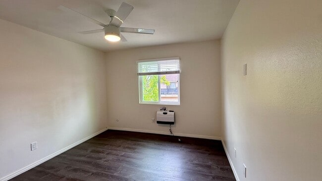 Building Photo - Newly remodeled 2 Bed/1 Bath condo with garage for rent in Paradise Hills.