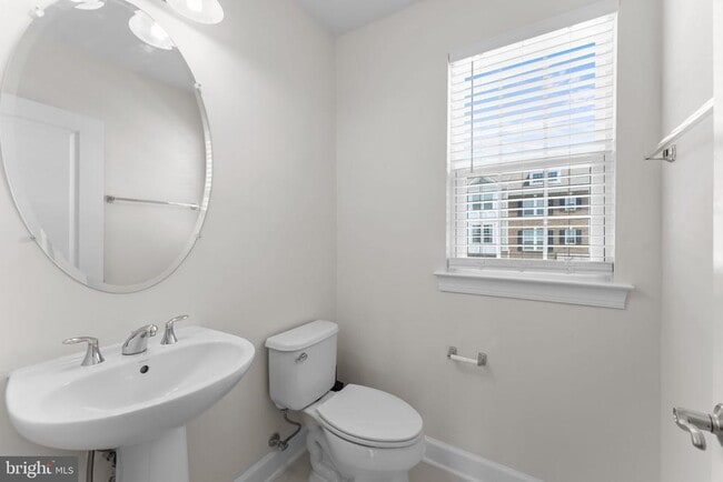Building Photo - 6094 Camerons Ferry Dr