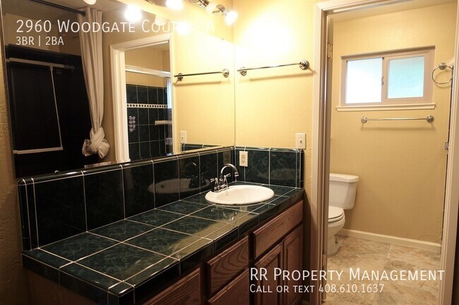 Building Photo - 2960 Woodgate Ct
