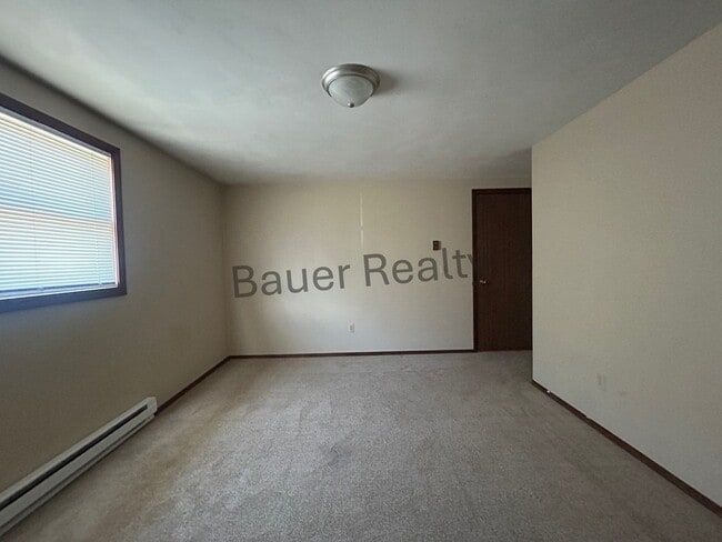 Building Photo - wj232