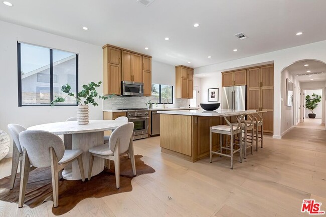 Building Photo - 3364 Garden Ave