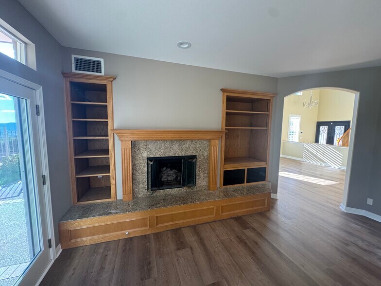 Building Photo - 11956 Stone Gate Way