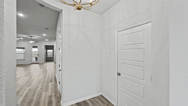 Building Photo - 16617 Hidden Cove Dr