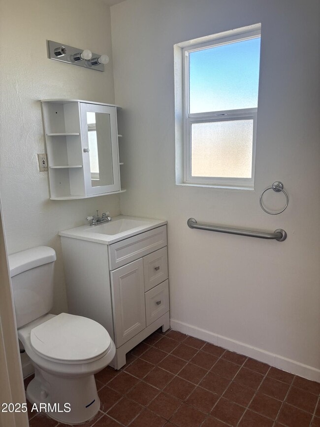Building Photo - 1372 AZ-92