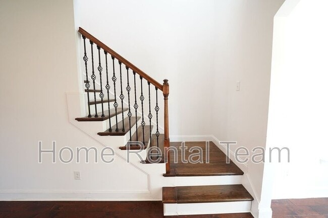 Building Photo - 75 Sailmaker Ln