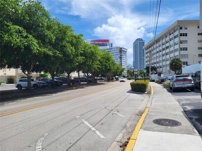 Building Photo - 137 Golden Isles Dr