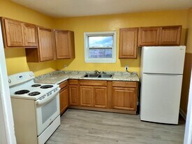 Building Photo - 240 s 39th st