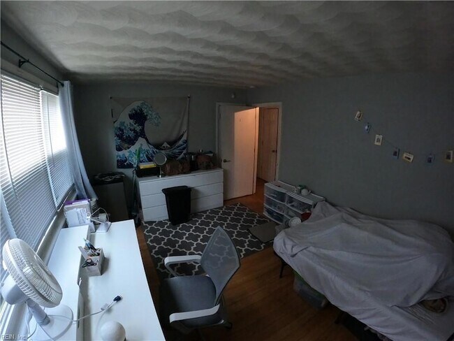 Building Photo - 4000 Elkhorn Ave