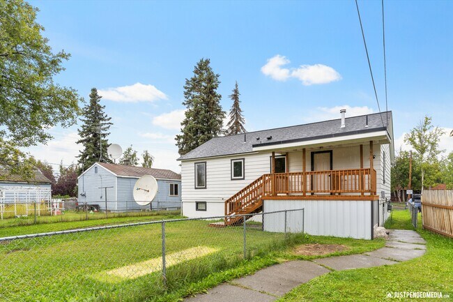 1118 E 10th back - 1118 E 10th Ave