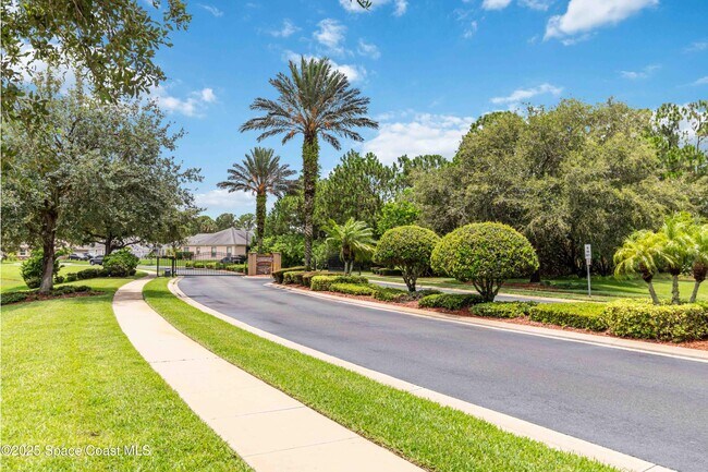 Building Photo - 947 Remington Green Dr SE