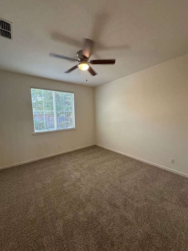 Building Photo - REDUCED!  BEAUTIFUL TWO STORY 6 BEDROOM 3 ...