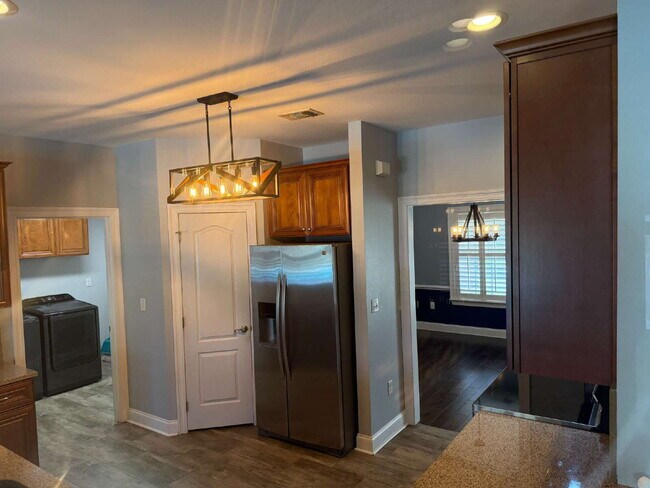 Building Photo - "Spacious 4-Bedroom Pool Home in Crestview!"