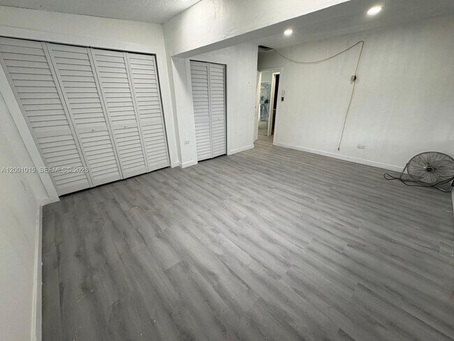 Building Photo - 2531 NW 88th St