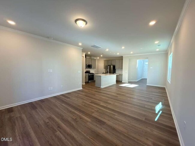 Building Photo - 2008 English Saddle Ln