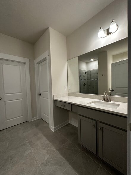 Bathroom #1 w/ double-vanity - 3446 Carlton St