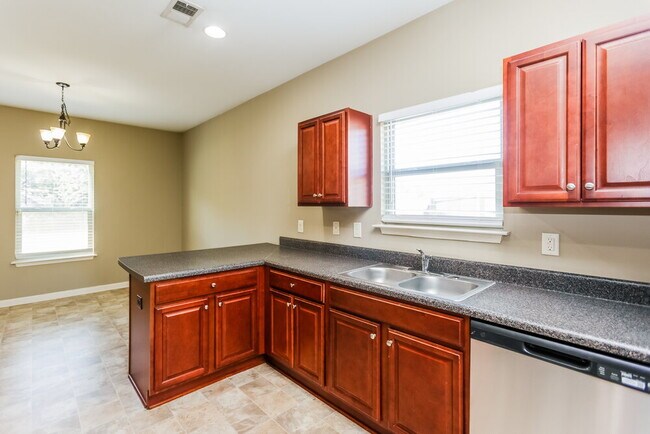 Building Photo - 75 Hamil Ct NW