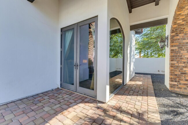 Building Photo - 83054 S Bay Dr