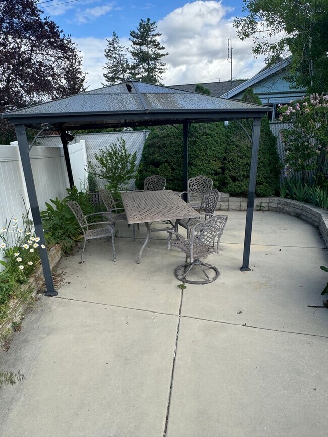 Building Photo - Beautiful home for rent in Murray!
