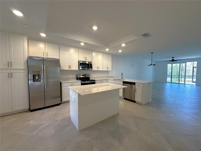 Building Photo - 14231 Heritage Landing Blvd