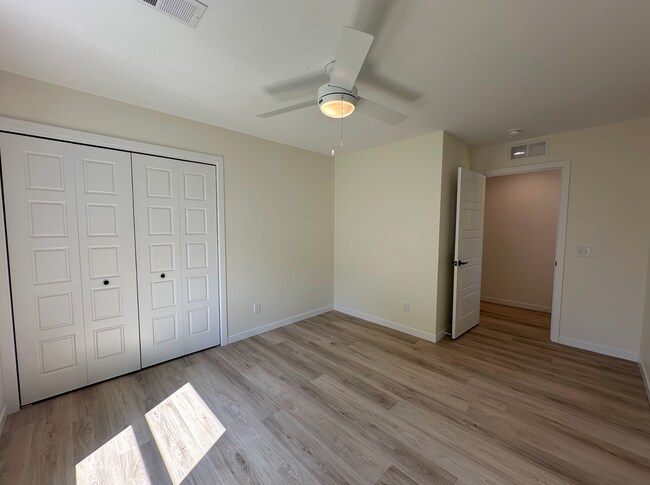 Building Photo - Davenport Duplex for Rent