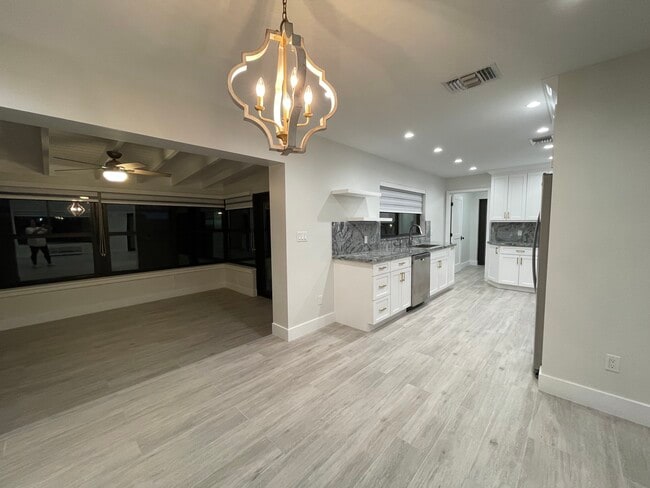 Building Photo - 8260 SW 98th St