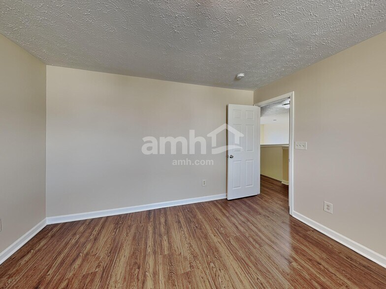 Building Photo - 716 Greene Ct