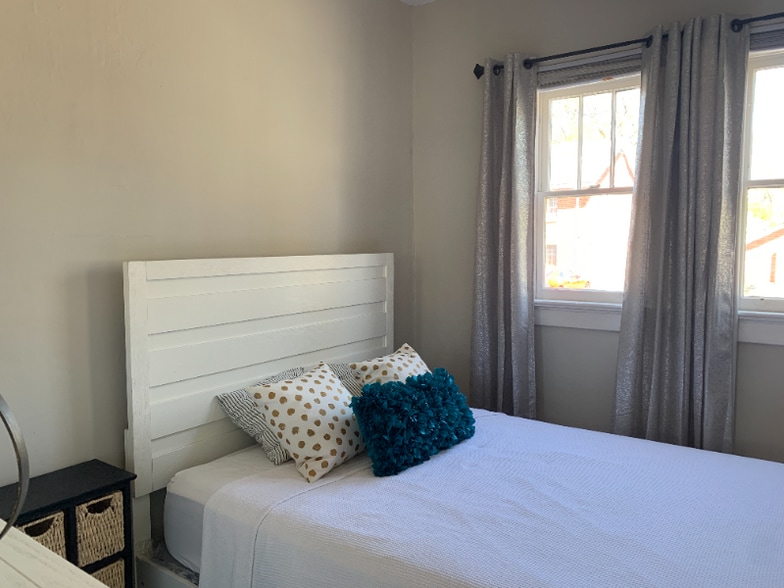 Building Photo - 3185 Jackson St