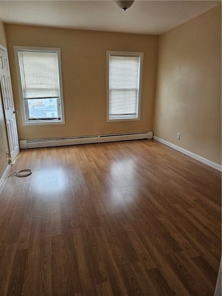 Building Photo - 37 Pleasant St