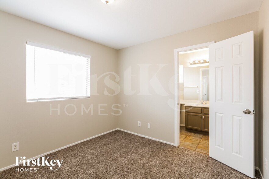 Building Photo - 8905 Ballad Ave