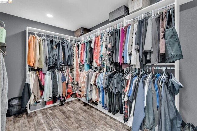 Building Photo - 59 Old Stagecoach Rd