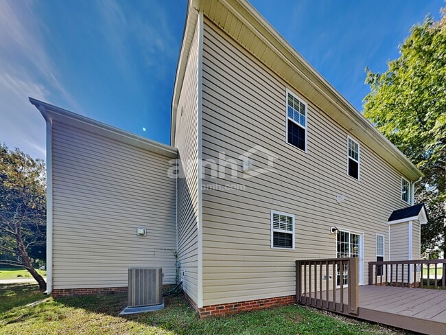 Building Photo - 4210 Lindsey Ln