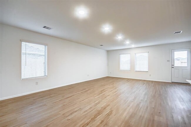 Building Photo - 9603 Fulvetta Briar Ct