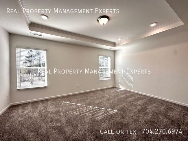 Building Photo - 2789 Yeager Dr NW