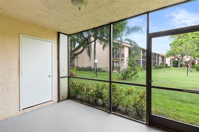 Building Photo - 2355 SW 15th St