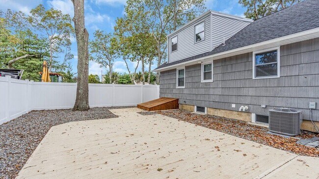 Building Photo - 557 Mantoloking Rd
