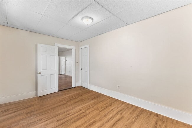 Building Photo - 109 Davis St