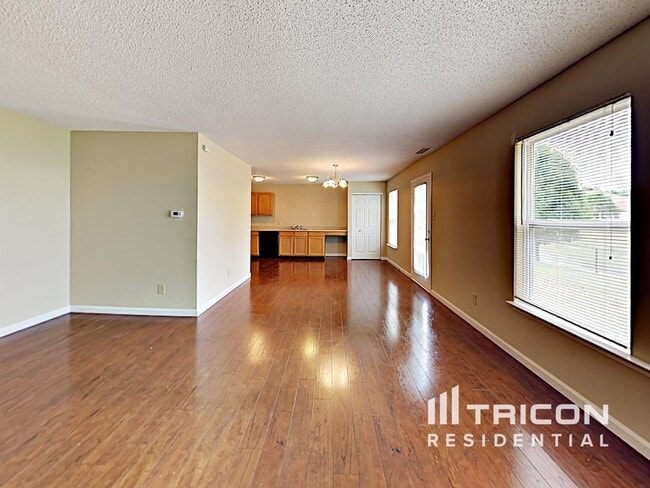 Building Photo - 6733 Everbloom Ln