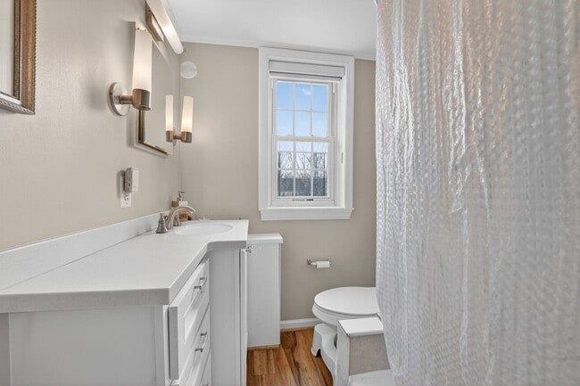 Building Photo - 2208 Colston Dr