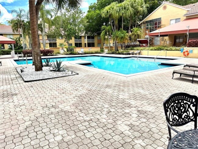 Building Photo - 1192 Coral Club Dr