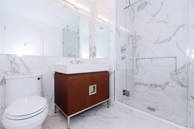 Building Photo - 99 Hudson St