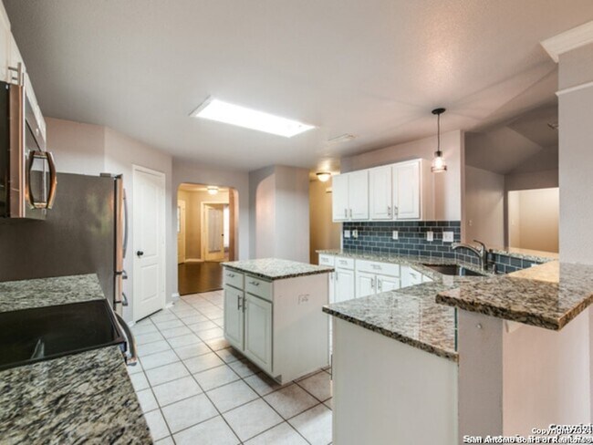 Building Photo - 5823 Rolling Forest Dr