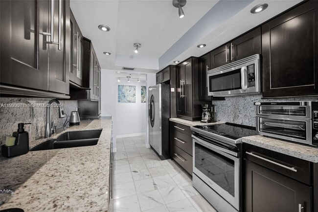 Building Photo - 300 Three Islands Boulevard